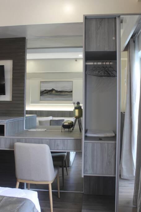 Condo Near Ayala Cebu City W Wifi Balcony Esterno foto