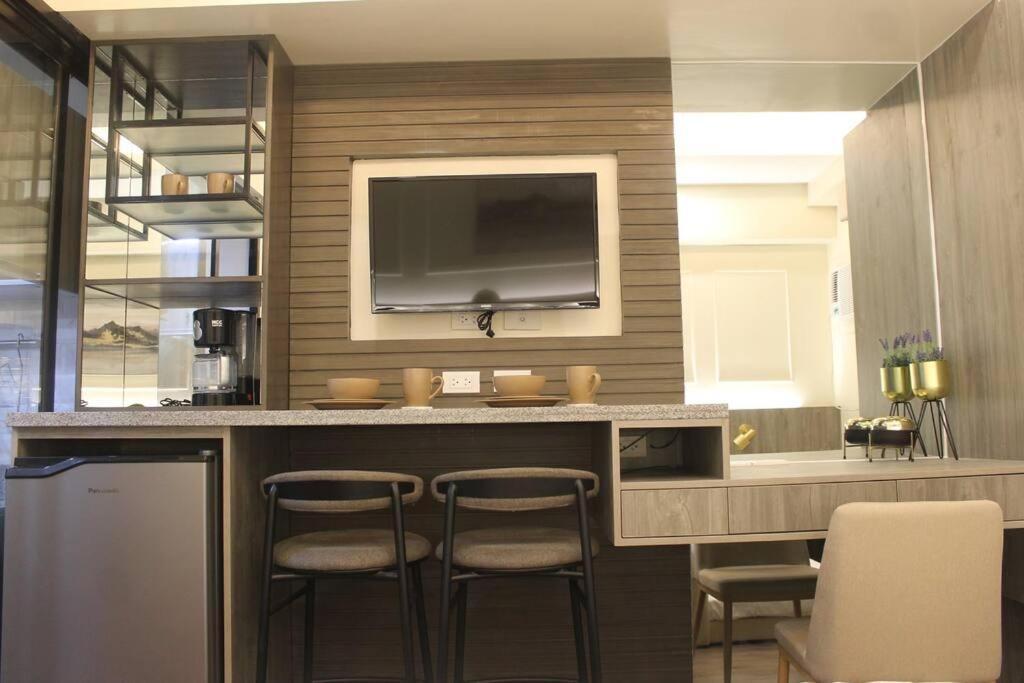 Condo Near Ayala Cebu City W Wifi Balcony Esterno foto