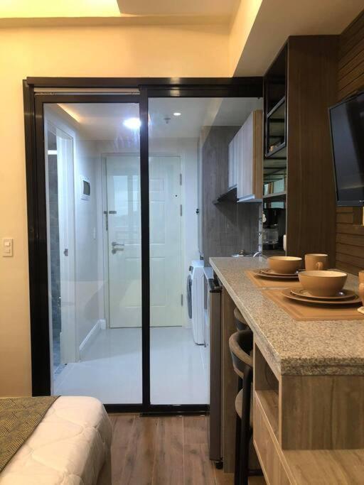 Condo Near Ayala Cebu City W Wifi Balcony Esterno foto